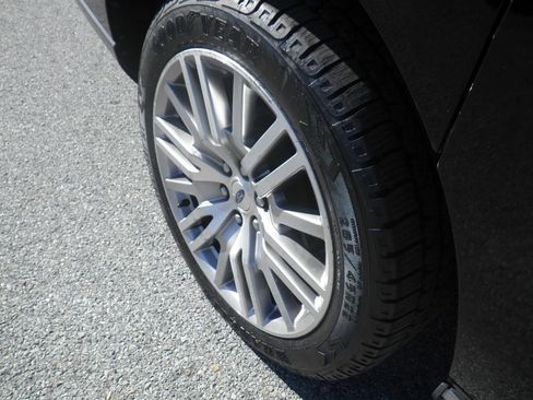 Certified 2024 Ford Expedition Max Limited image 9