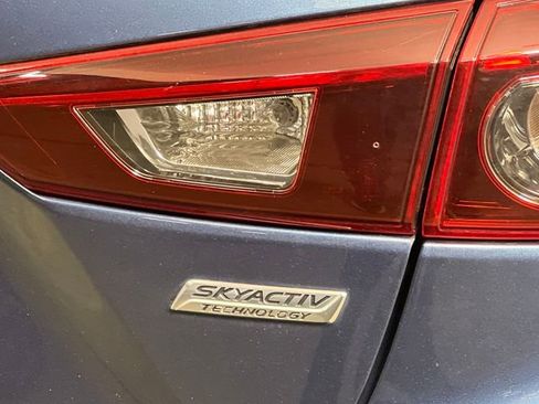 Used 2018 MAZDA MAZDA3 Sport w/ Preferred Equipment Package image 37