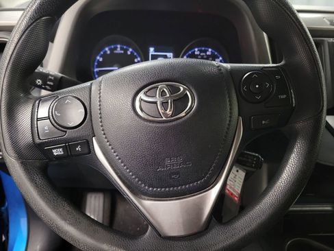 Used 2017 Toyota RAV4 LE image 17