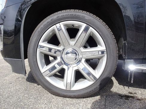 Used 2016 Cadillac Escalade Luxury image 22