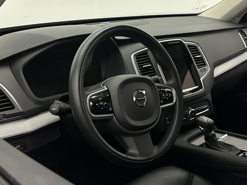 Used 2022 Volvo XC90 T5 Momentum AWD/4WD image 10