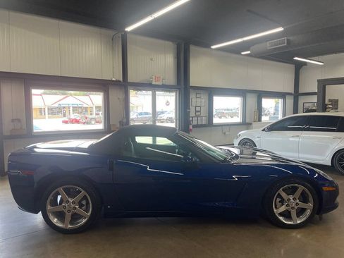 Used 2007 Chevrolet Corvette Convertible w/ Preferred Equipment Group RWD image 16