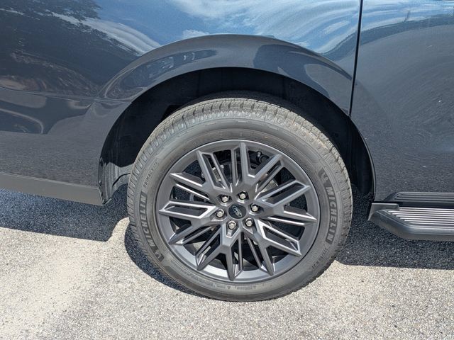Certified 2026 Ford Expedition Max Platinum w/ Stealth Appearance Package AWD/4WD image 11