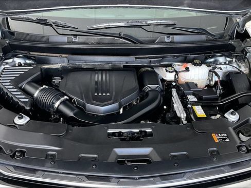 Used 2024 Chevrolet Traverse LT FWD image 12