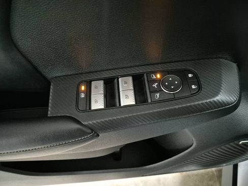 Used 2025 Mitsubishi Outlander SE AWD/4WD image 24