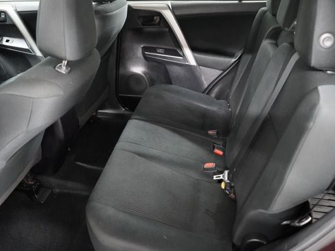 Used 2018 Toyota RAV4 LE w/ All Weather Liner Package AWD/4WD image 27