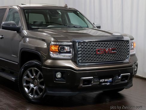 Used 2015 GMC Sierra 1500 Denali w/ Driver Alert Package AWD/4WD image 2