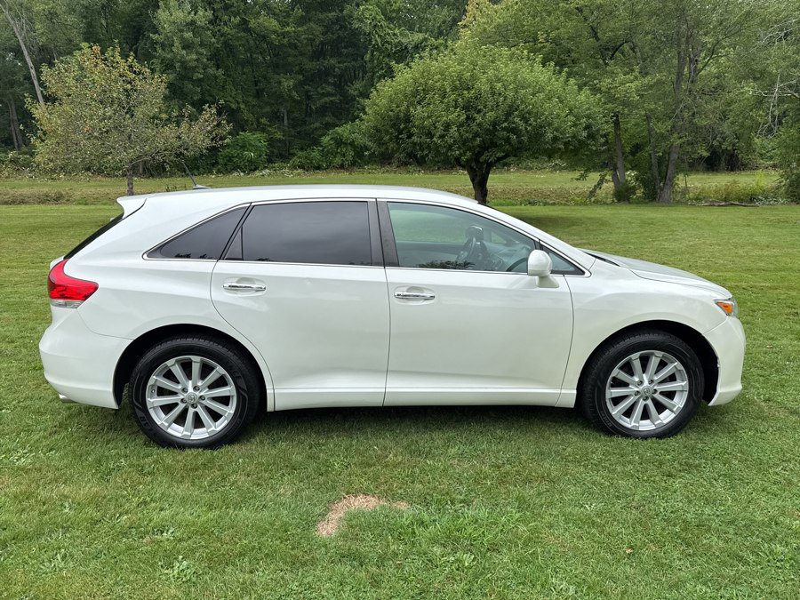 Used 2010 Toyota Venza AWD image 28