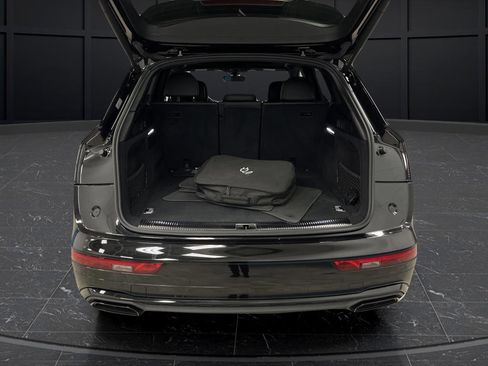 Used 2023 Audi Q5 e Premium Plus w/ Premium Plus Package image 15