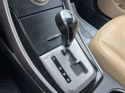 Used 2013 Hyundai Elantra Limited FWD image 13