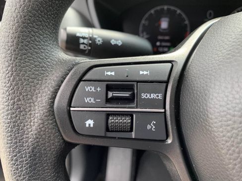 Certified 2025 Honda HR-V LX image 14