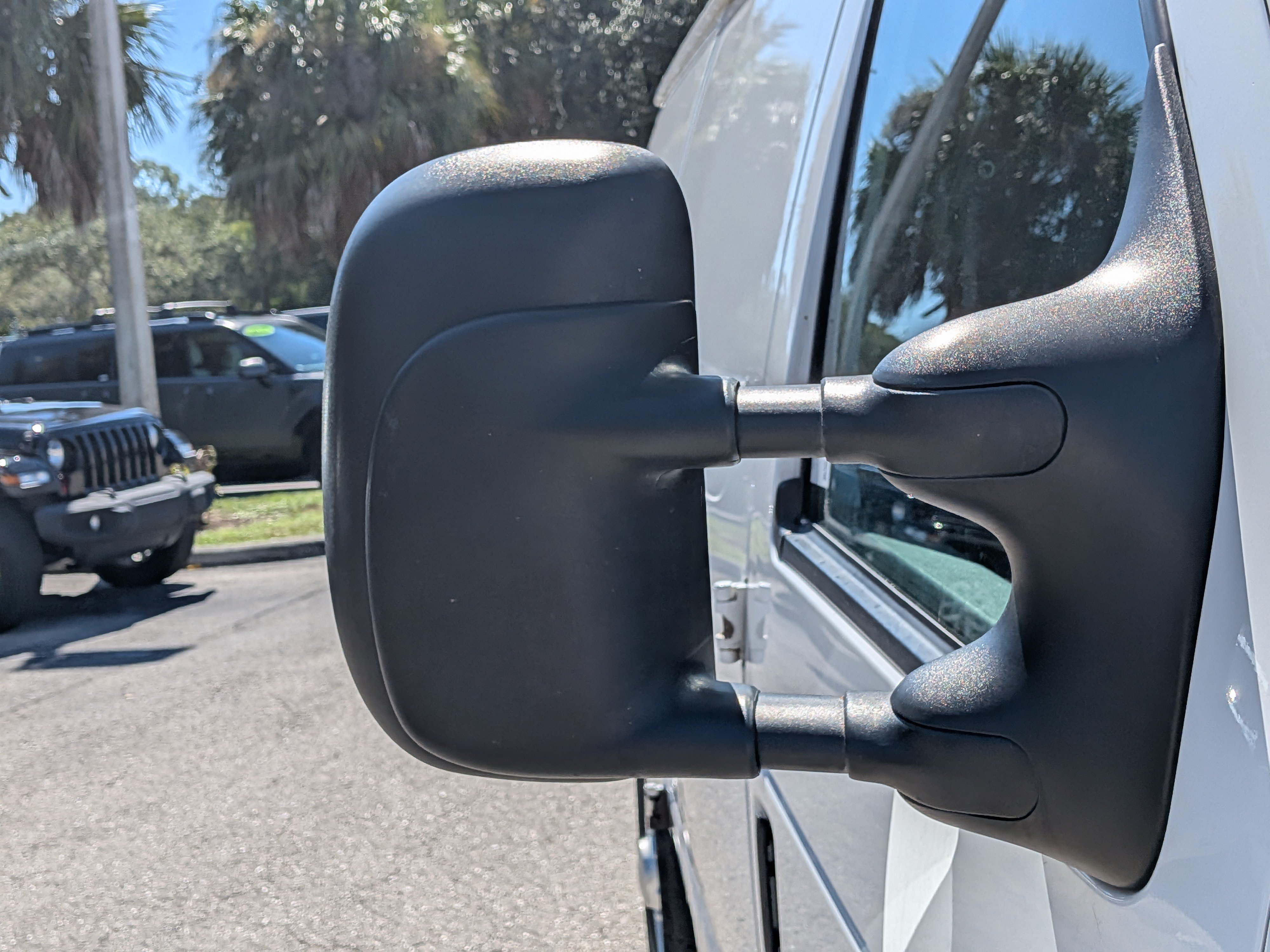 Used 2014 Ford E-350 and Econoline 350 Super Duty RWD image 12