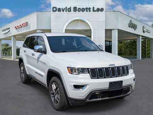 Used 2019 Jeep Grand Cherokee Limited AWD/4WD image 3