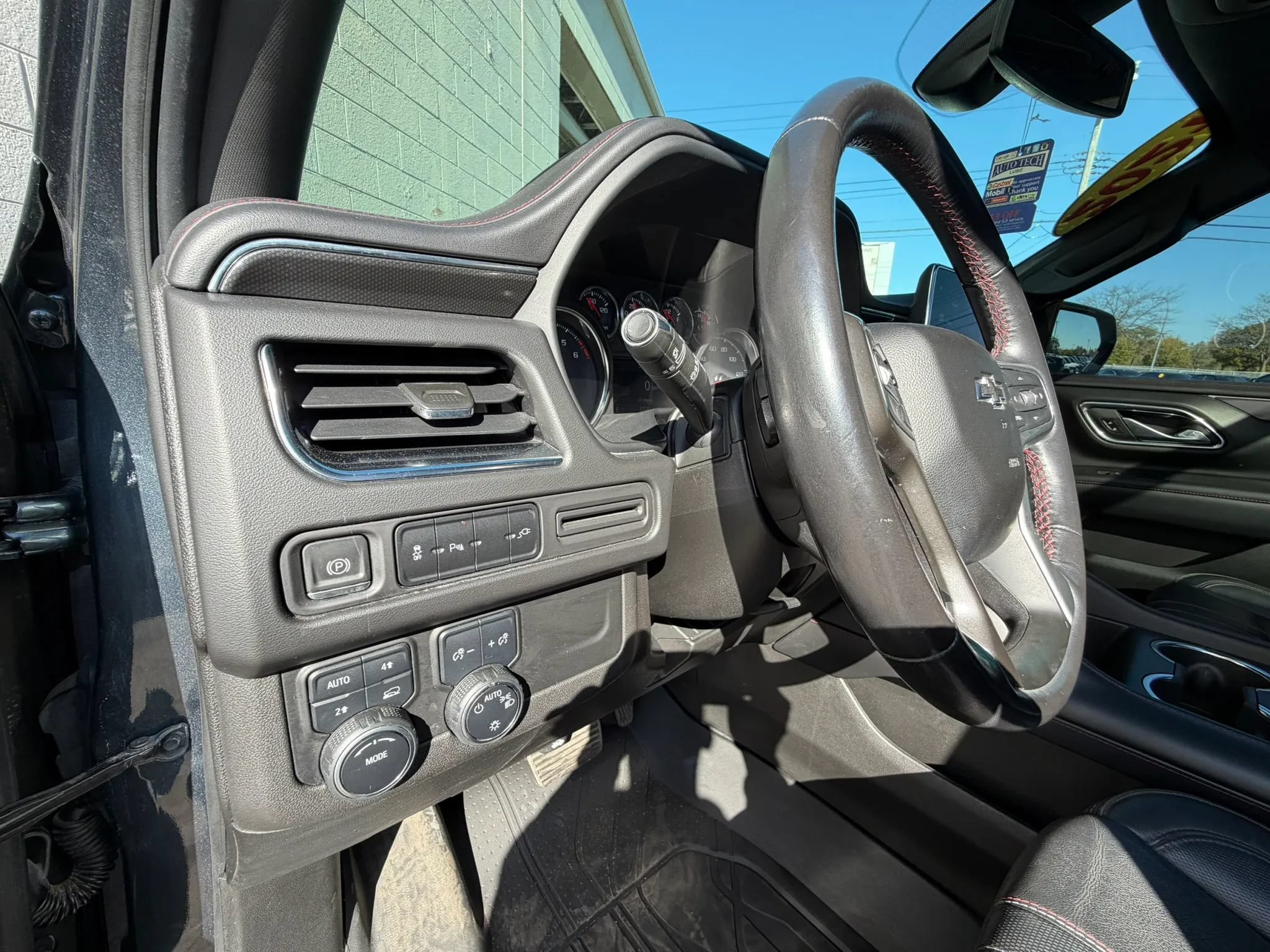 Used 2021 Chevrolet Tahoe RST w/ Rear Media and Nav Package AWD/4WD image 11