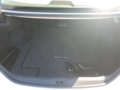 Used 2005 Toyota Avalon FWD image 10