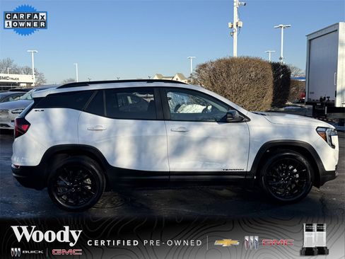 Certified 2023 GMC Terrain SLE w/ Elevation Edition image 9