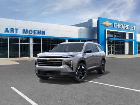 New 2027 Chevrolet Traverse LT w/ Sun and Wheel Package AWD/4WD image 8