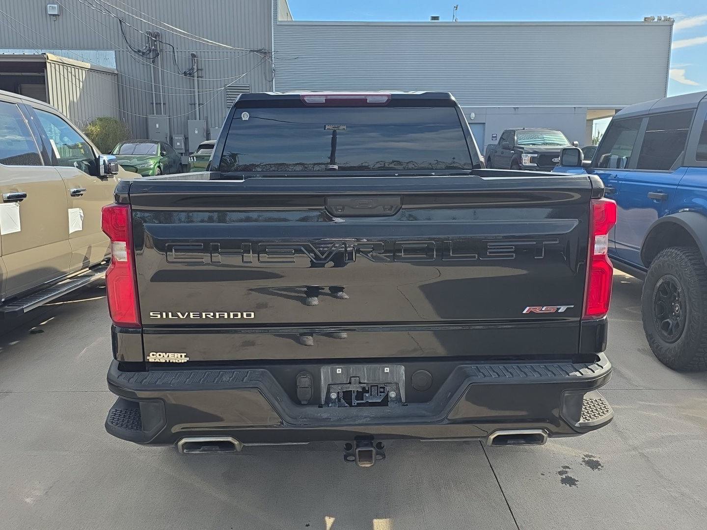 Used 2023 Chevrolet Silverado 1500 RST w/ Z71 Off-Road Package AWD/4WD image 8