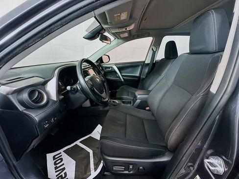 Used 2018 Toyota RAV4 XLE image 20