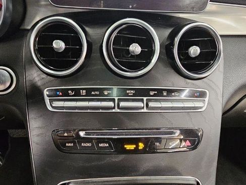 Used 2019 Mercedes-Benz GLC 350e 4MATIC image 18