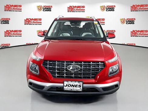 Used 2024 Hyundai Venue SEL FWD image 12