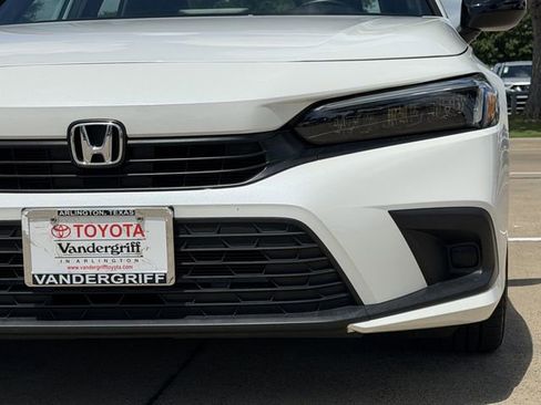 Used 2023 Honda Civic Sport image 9