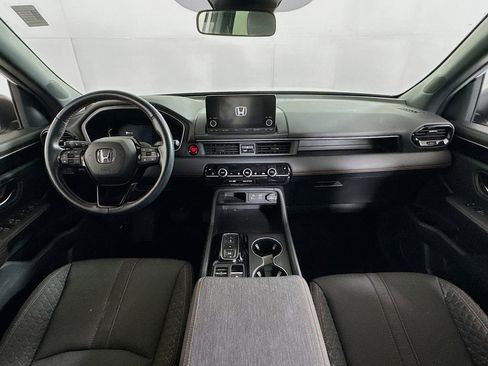 Used 2023 Honda Pilot Sport image 29