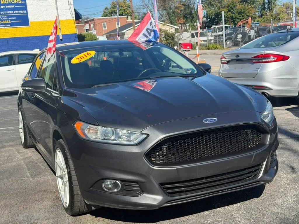 Used 2016 Ford Fusion SE w/ Equipment Group 202A AWD/4WD image 1