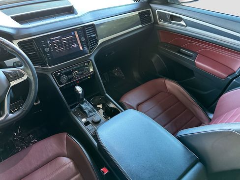 Used 2022 Volkswagen Atlas Cross Sport SEL Premium R-Line image 25