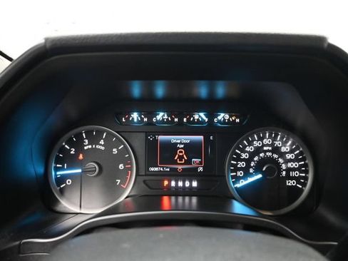 Used 2019 Ford F150 XLT w/ Equipment Group 302A Luxury AWD/4WD image 18