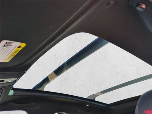 Used 2022 Aston Martin DBX image 16