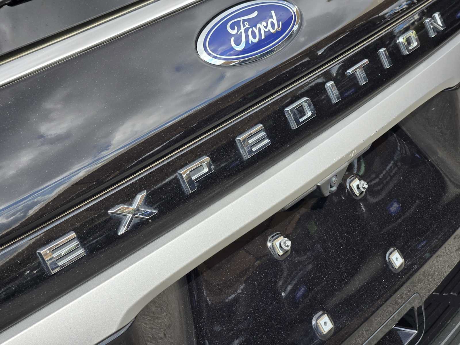 Used 2024 Ford Expedition XLT RWD image 10