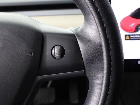 Used 2023 Tesla Model 3 Standard Range image 11