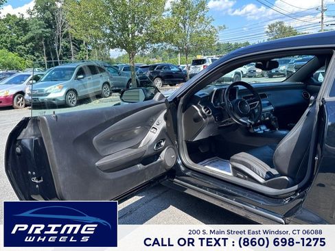 Used 2011 Chevrolet Camaro LT w/ Silver Stripe Package RWD image 9