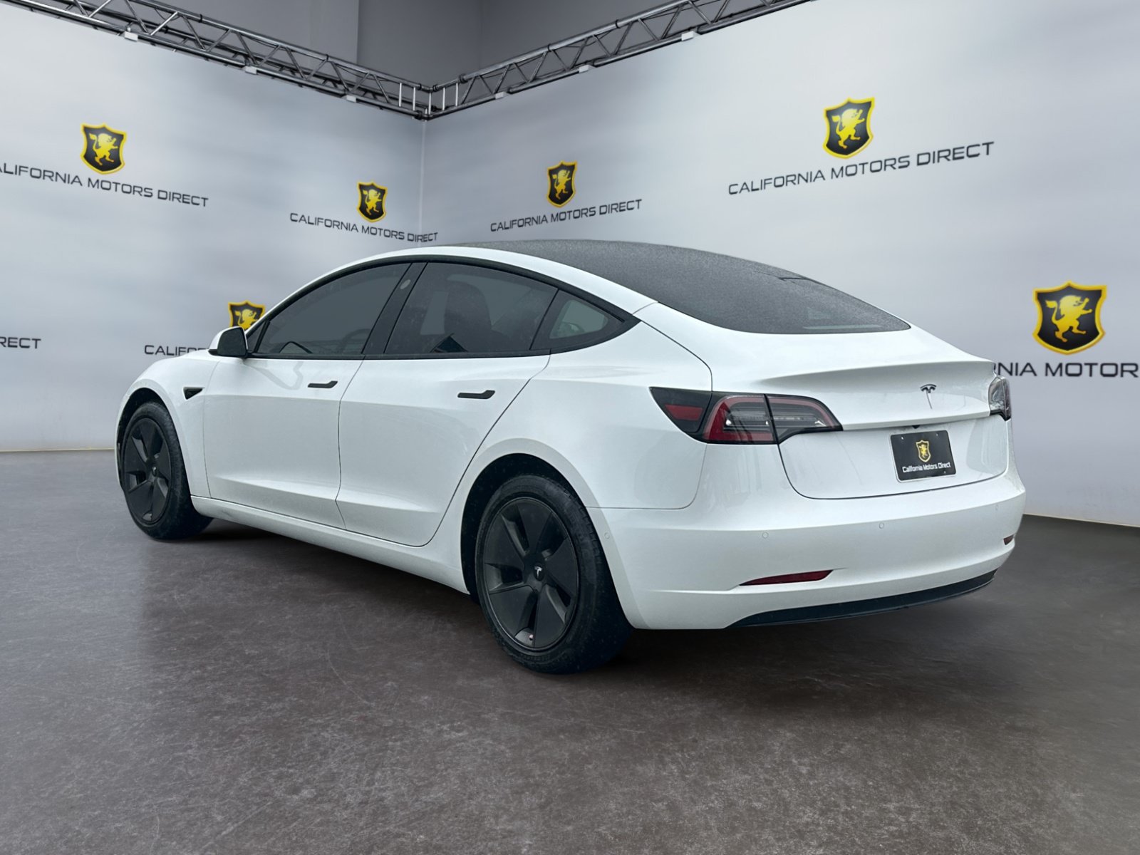 Used 2021 Tesla Model 3 Standard Range RWD image 3