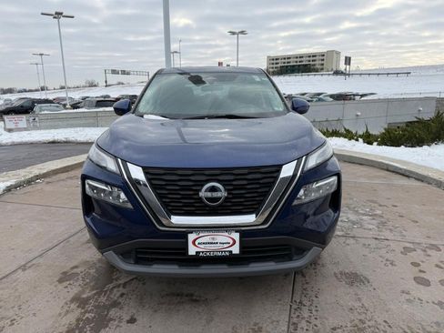 Used 2023 Nissan Rogue SV image 12