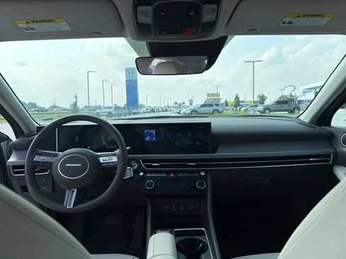 Used 2025 Hyundai Sonata SEL FWD image 11
