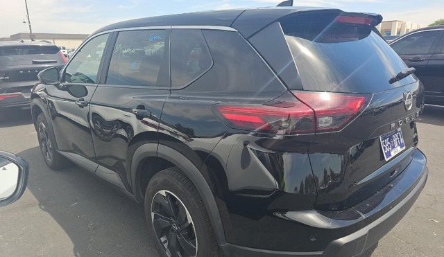 Used 2025 Nissan Rogue SV AWD/4WD image 5