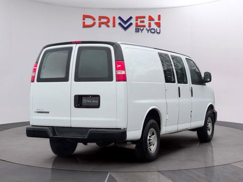 Used 2019 Chevrolet Express 2500 w/ Driver Convenience Package image 6