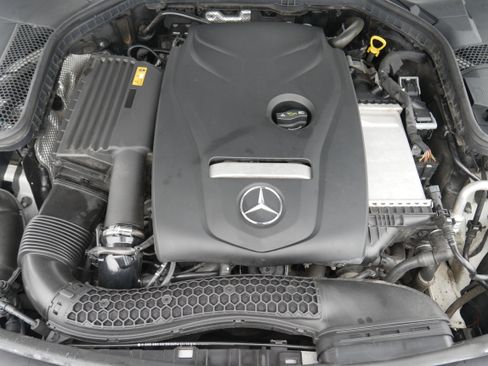 Used 2018 Mercedes-Benz C 300 4MATIC Sedan image 10