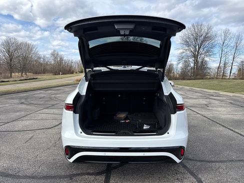 Used 2026 Jaguar F-PACE R-Dynamic S image 9