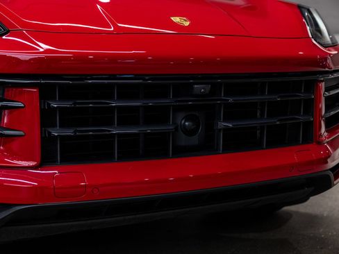 Certified 2024 Porsche Cayenne S AWD/4WD image 18