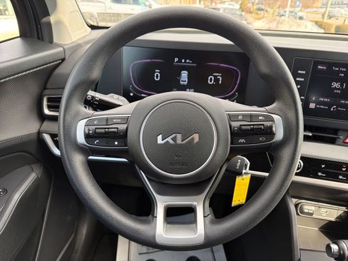 Certified 2023 Kia Sportage LX image 17