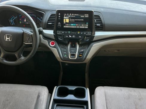 Used 2019 Honda Odyssey EX image 4