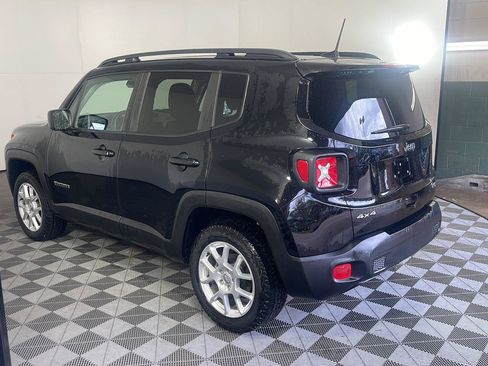 Used 2023 Jeep Renegade Latitude w/ Premium Group AWD/4WD image 14