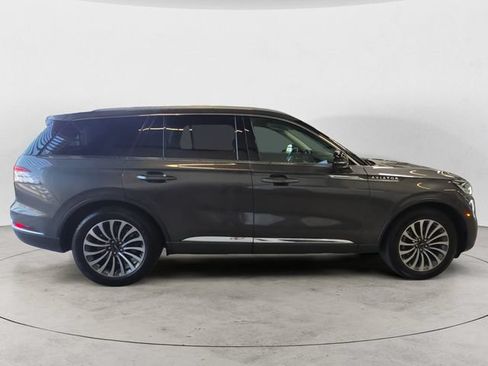 Used 2020 Lincoln Aviator Reserve AWD/4WD image 4