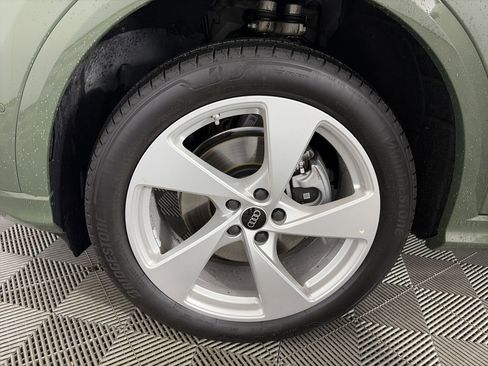 Used 2025 Audi Q5 Premium Plus w/ Premium Plus image 12