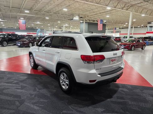 Used 2016 Jeep Grand Cherokee Laredo w/ Quick Order Package 23E AWD/4WD image 8
