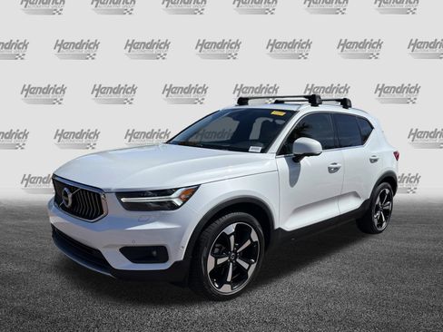 Used 2019 Volvo XC40 T5 Inscription image 5