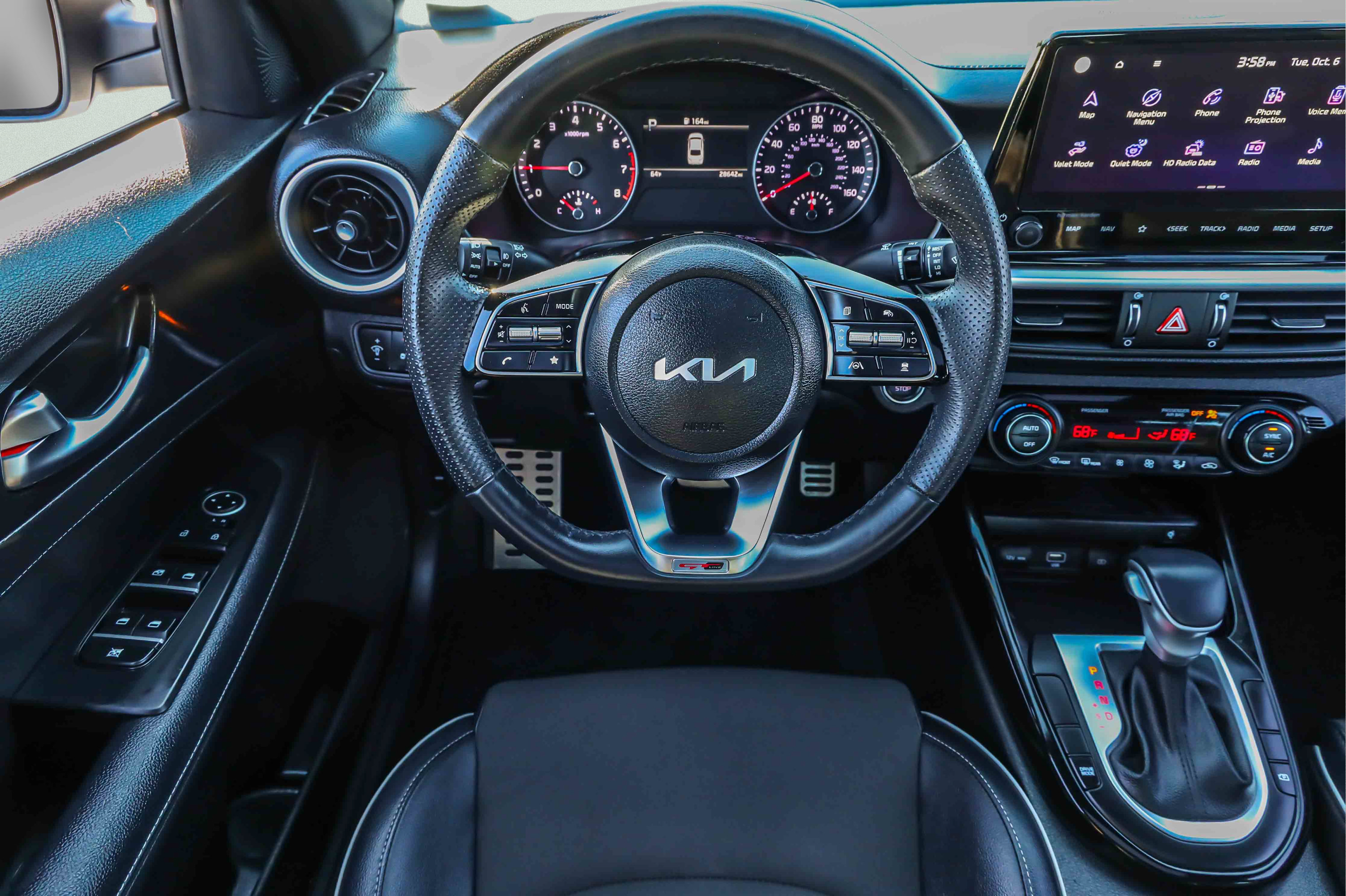Certified 2023 Kia Forte GT-Line w/ GT-Line Premium Package FWD image 17